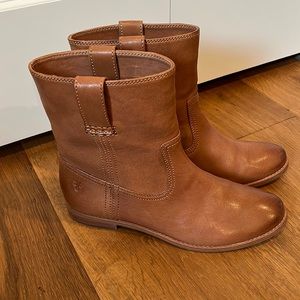 Frye brown leather ankle bootie